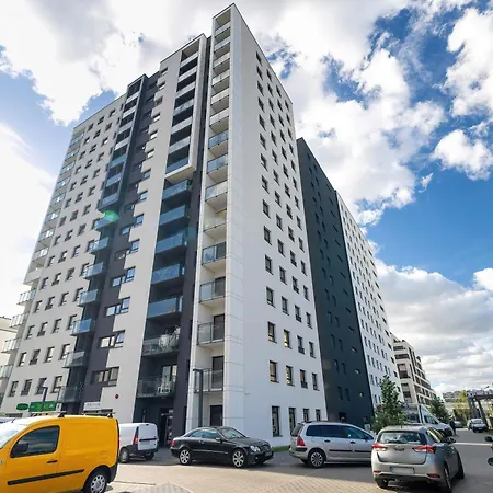 Przestronny W Poznaniu Z Trzema Sypialniami 2 Miejsca Postojowe By Renters דירה