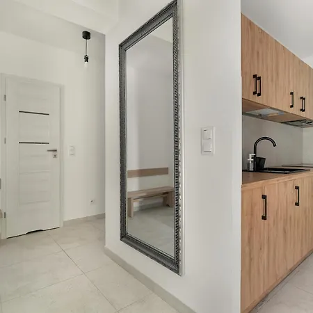Przestronny W Poznaniu Z Trzema Sypialniami 2 Miejsca Postojowe By Renters דירה