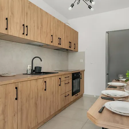 Przestronny W Poznaniu Z Trzema Sypialniami 2 Miejsca Postojowe By Renters * Poznań