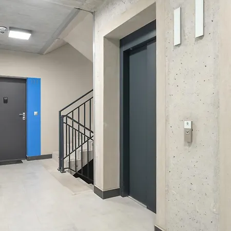 דירה Przestronny W Poznaniu Z Trzema Sypialniami 2 Miejsca Postojowe By Renters פוזנן